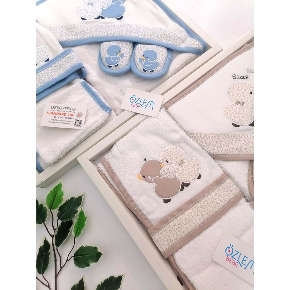 Sevimli Ördekler Havlu&Bornoz Seti