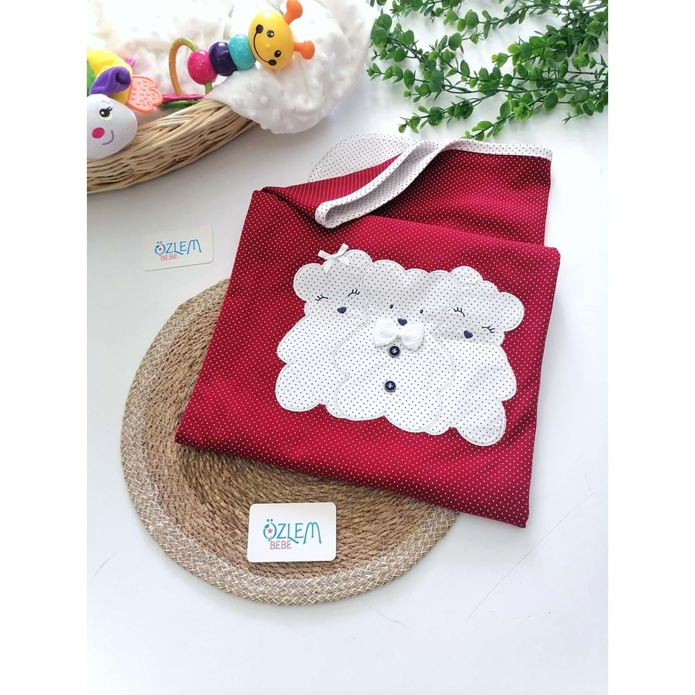 Puantiyeli Kırmızı Ayıcık Baskı Penye Battaniye