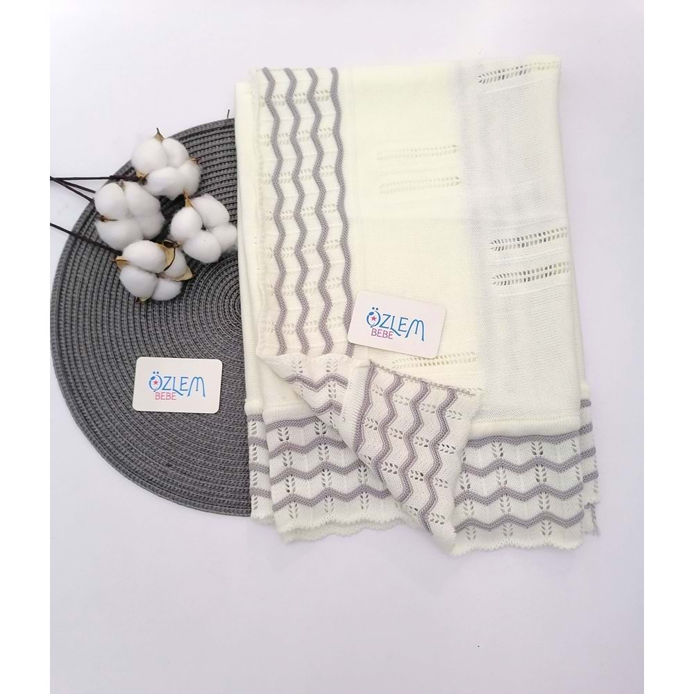 Kenarı Dantel Krem Merserize Battaniye