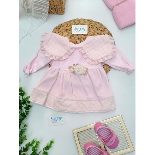 Güpürlü Geniş Yaka Kadife Elbise