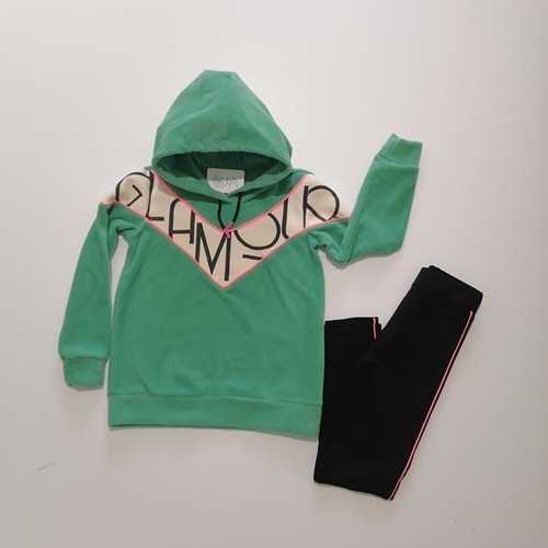 Kapüşonlu Yeşil Kız Takım