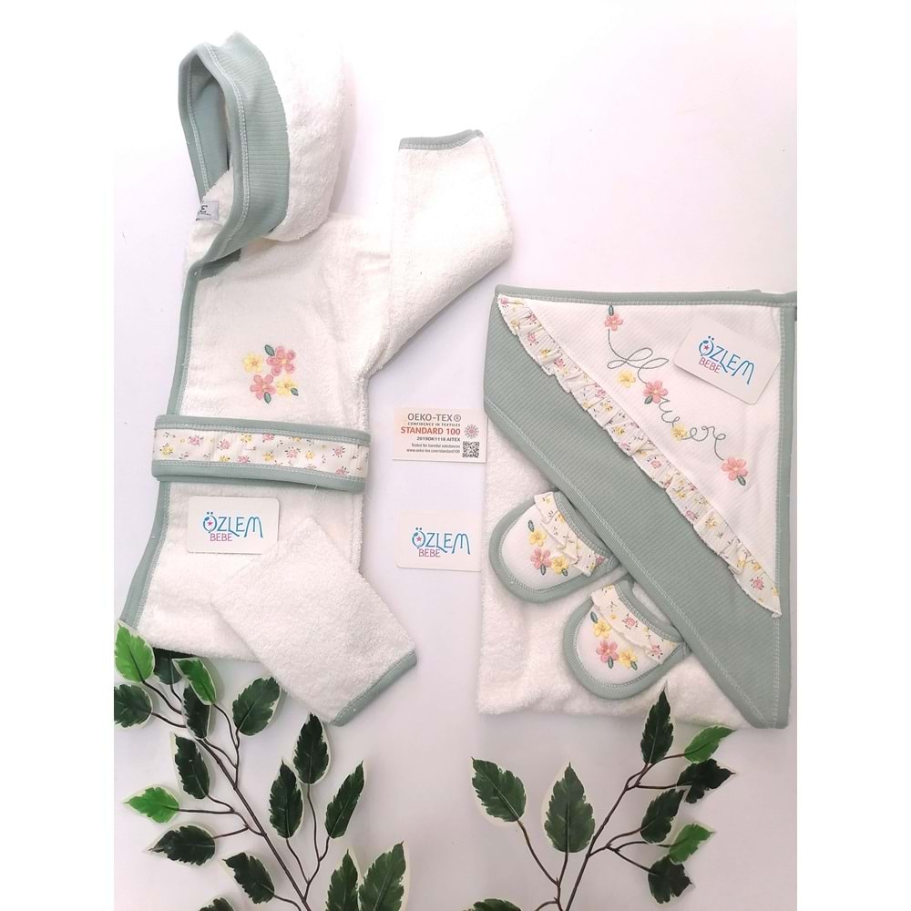 Çiçek Desen Havlu&Bornoz Seti