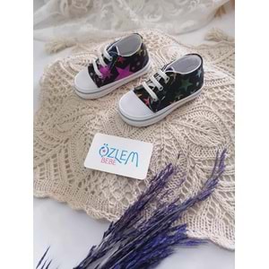 Yıldızlı Model Bağcıklı Bebek Ayakkabısı