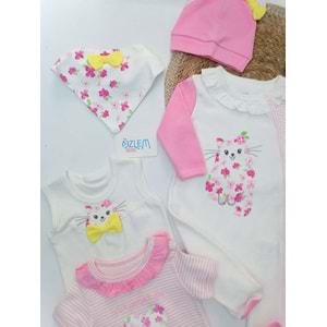 Çiçek Kedi 8'li Hastane Çıkışı