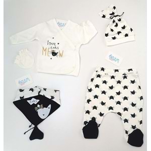 Sevimli Kara Kedi 5'li Hastane Çıkışı