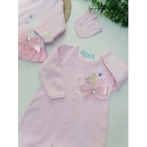 Kuğu Kız 8'li Hastane Çıkışı