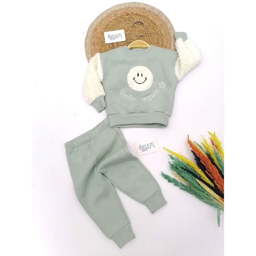 Gülen Surat Yeşil Bebek Takım